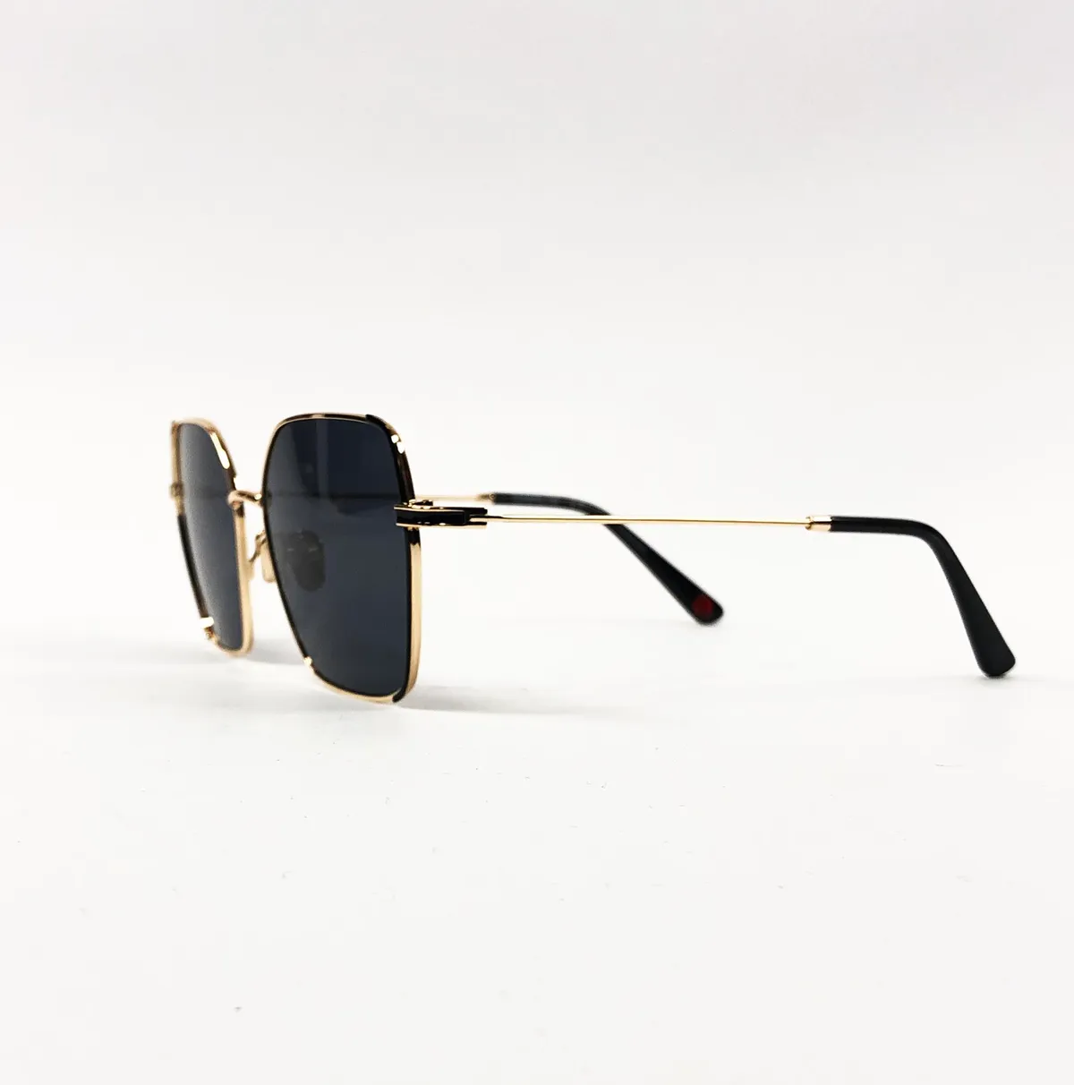 Product view of Cosmopolitan-CM2105-Black_2