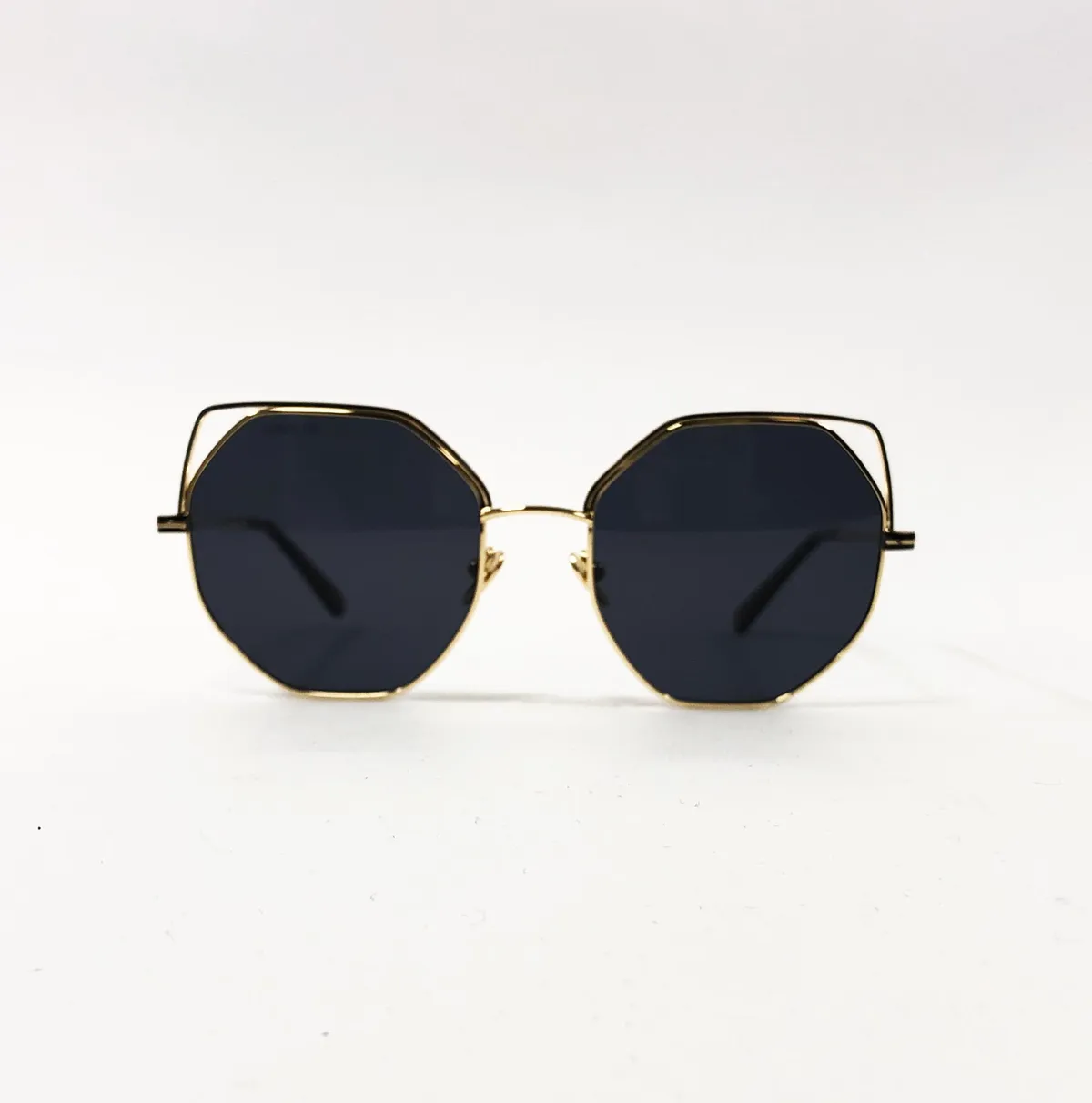 Main view of Cosmopolitan-CM2261-Black