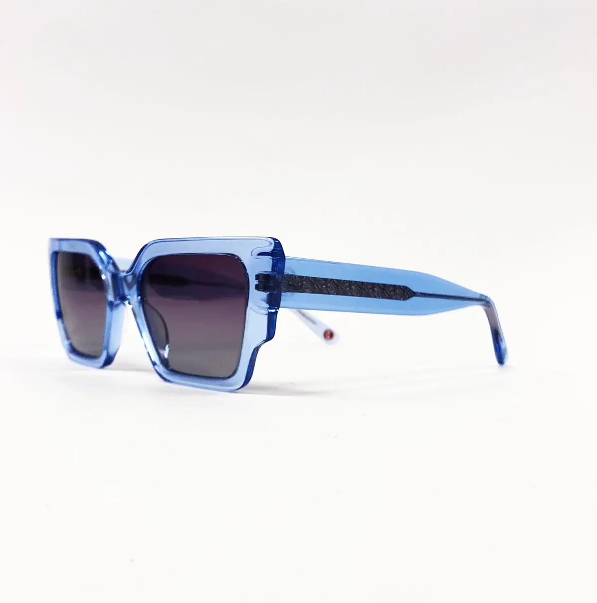 Product view of Cosmopolitan-CM2380-Blue_2