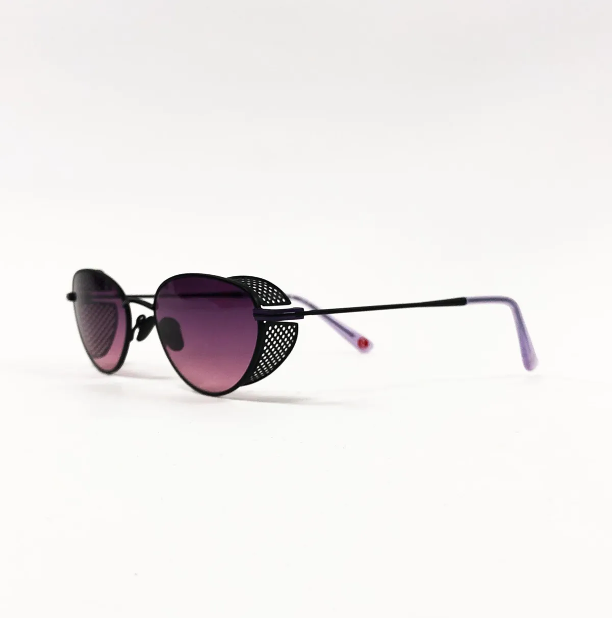 Product view of Cosmopolitan-CM2384-Violet_2