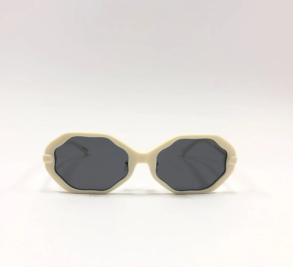 Main view of For-Arts-Sake-Lotus-SF005WH