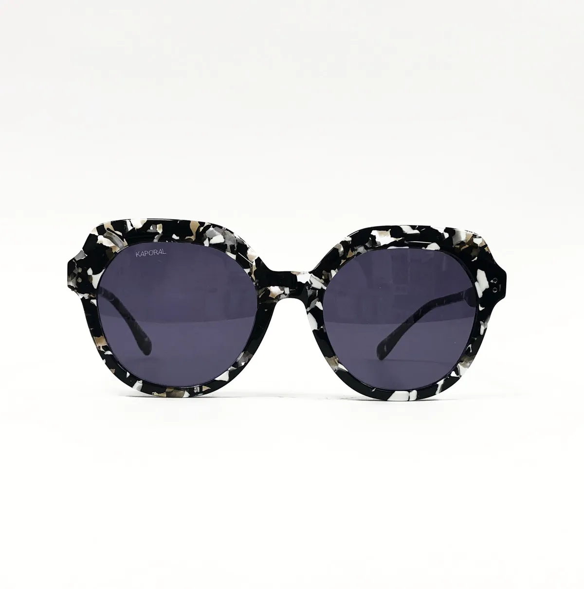 Main view of Kaporal-Damy-Blanc