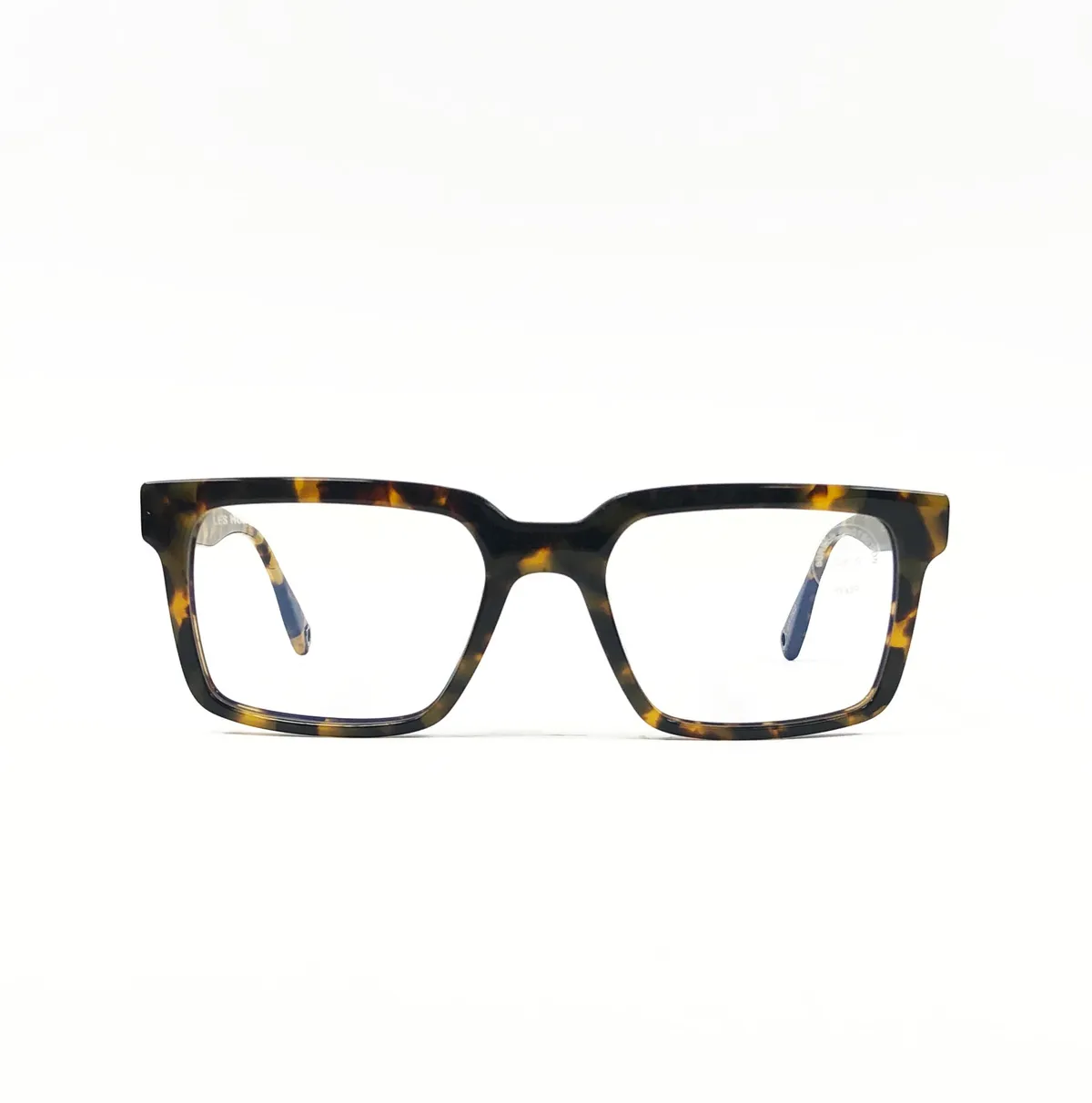 Main view of Les-Hommes-LH2O01-C03