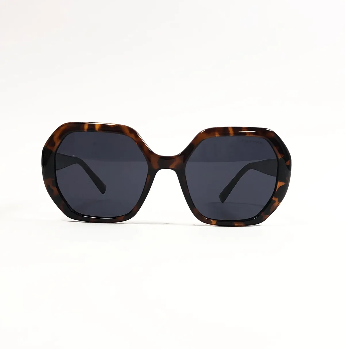 Main view of Naf-Naf-Adelia-Ecaille