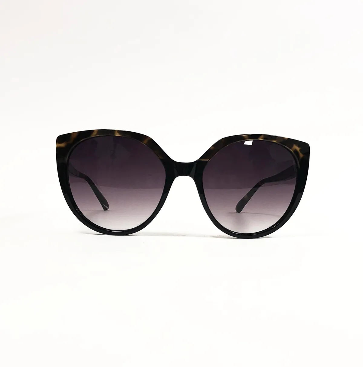 Main view of Naf-Naf-Dafne-Noir