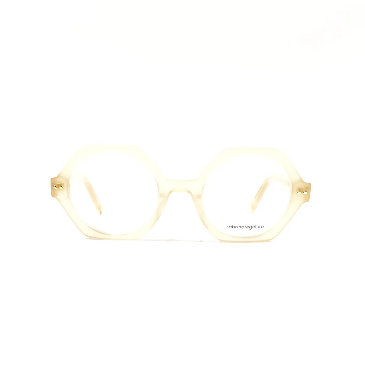 Main view of SabrinaRegeTuro-Quebec-Beige